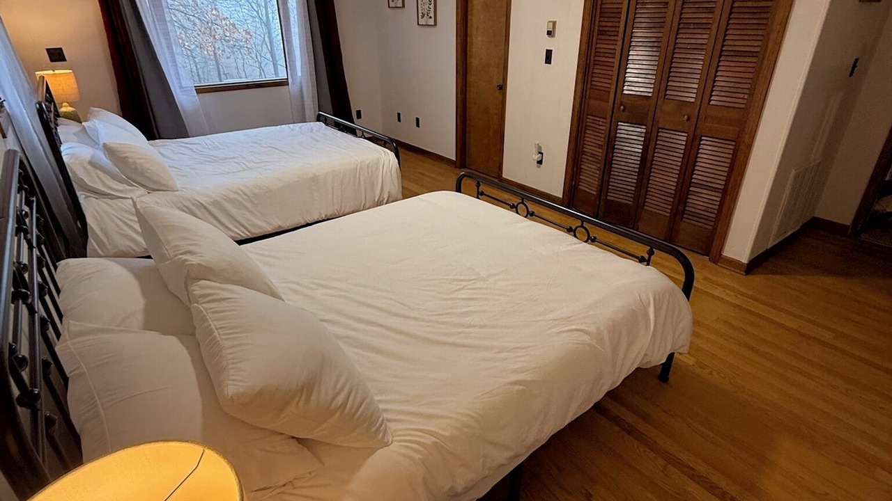 Photo of Bedroom in Roseland