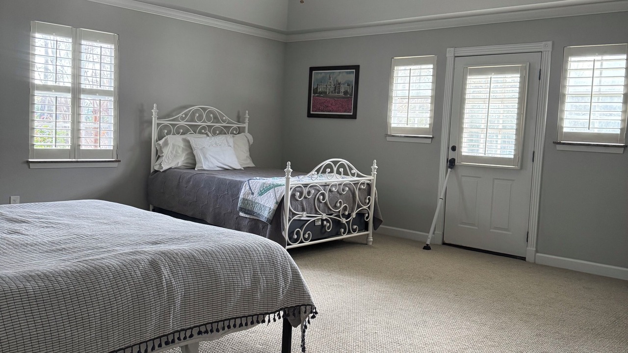 Photo of Bedroom in Deweyville