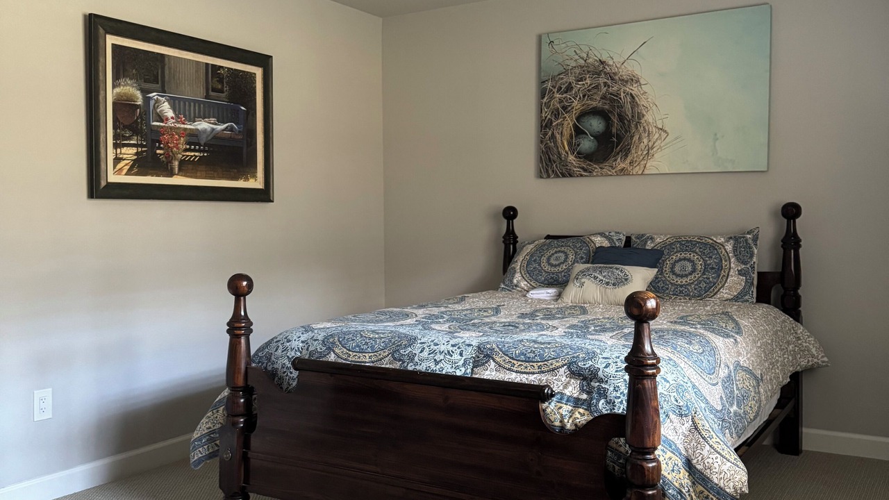 Photo of Bedroom in Deweyville