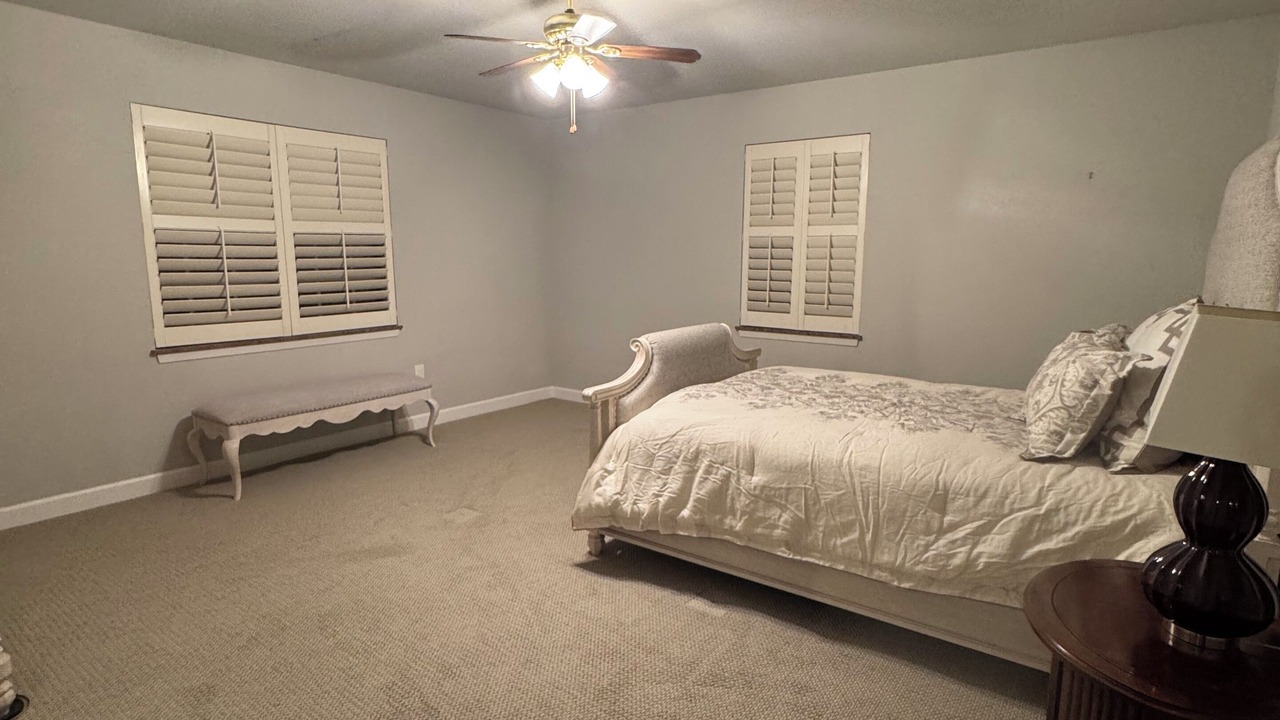 Photo of Bedroom in Deweyville