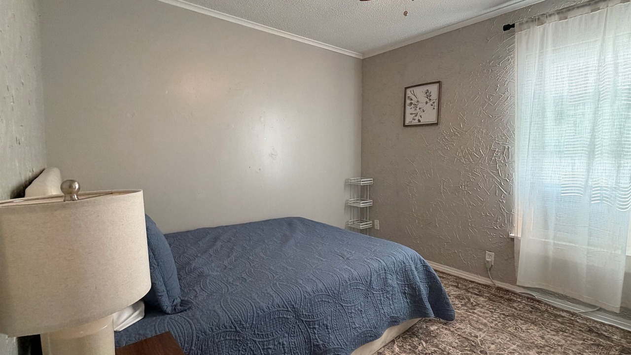 Photo of Bedroom in Elmwood Area