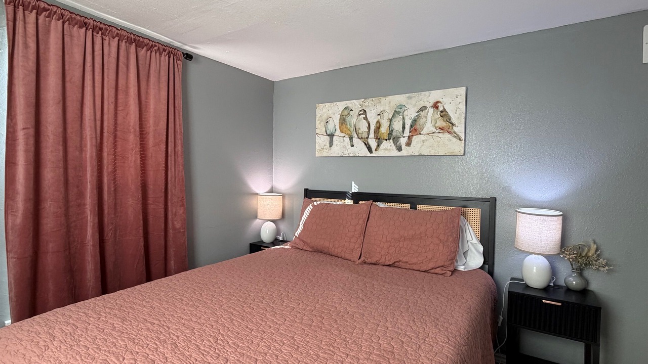 Photo of Bedroom in Elmwood Area