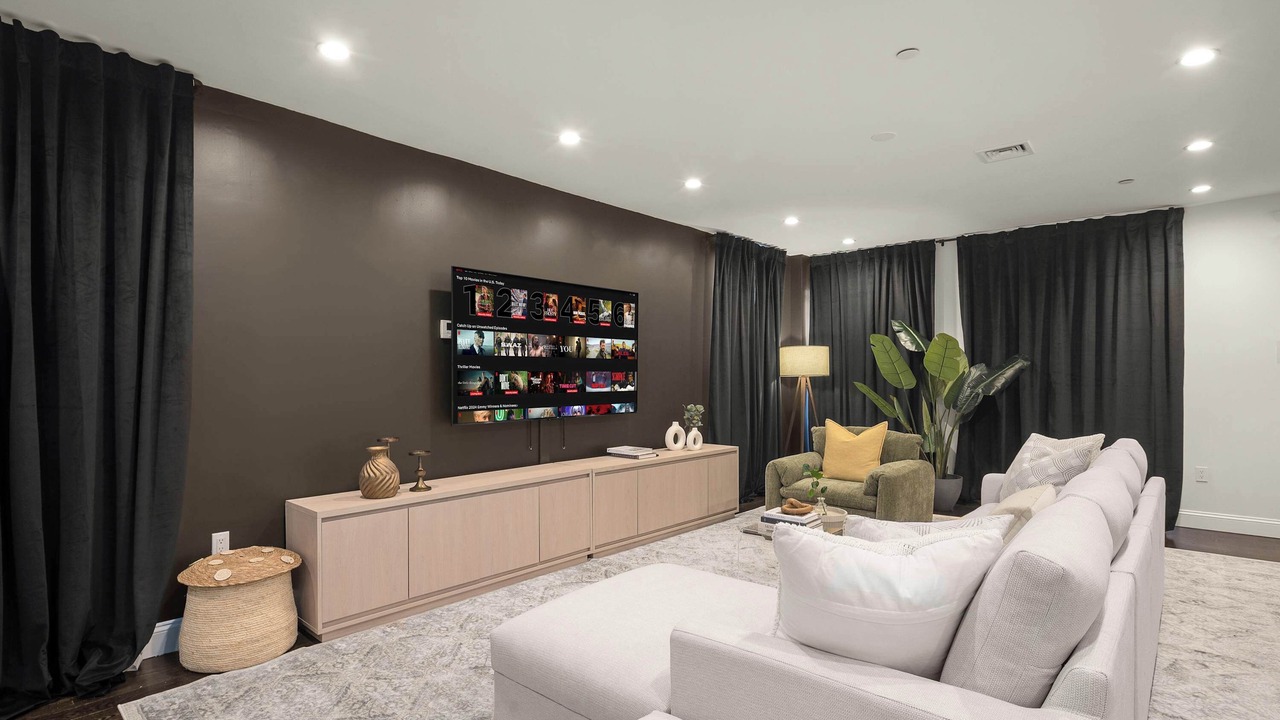 Photo of Livingroom in East Harlem