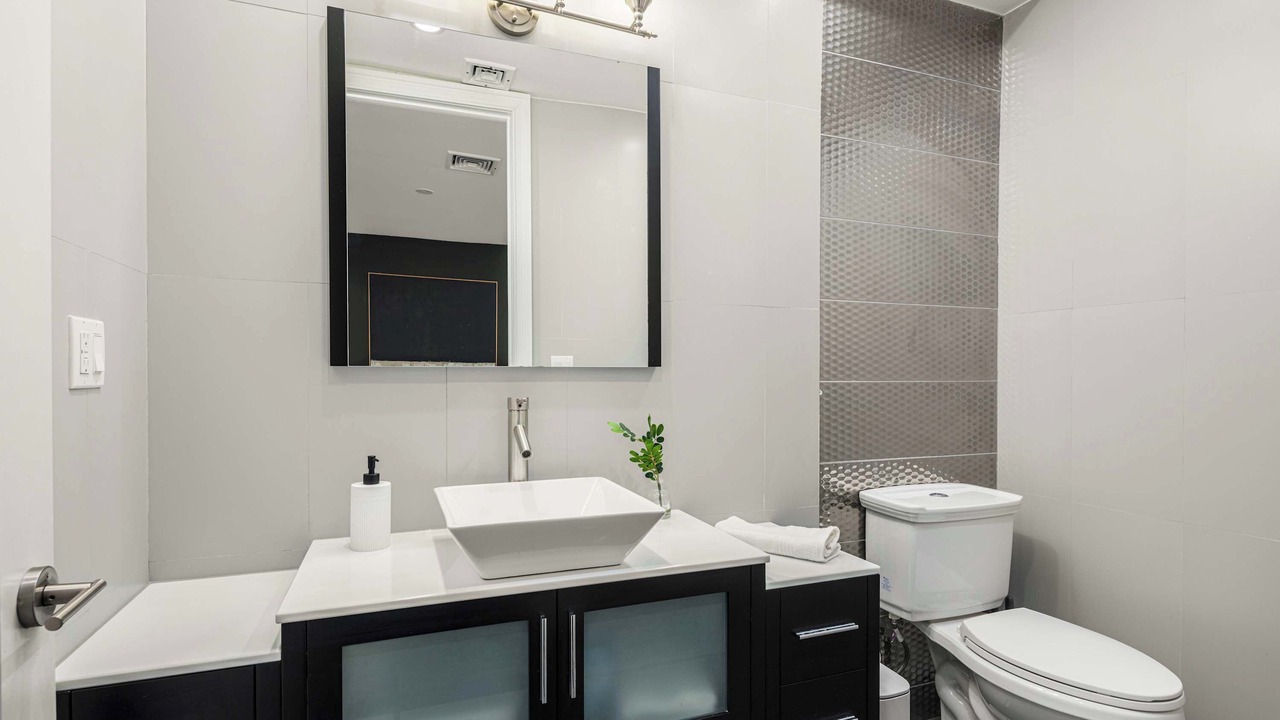 Photo of Bathroom in East Harlem