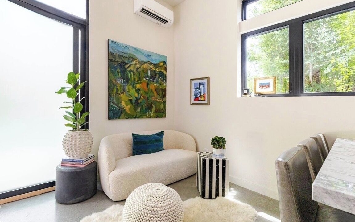 Photo of Livingroom in East Central