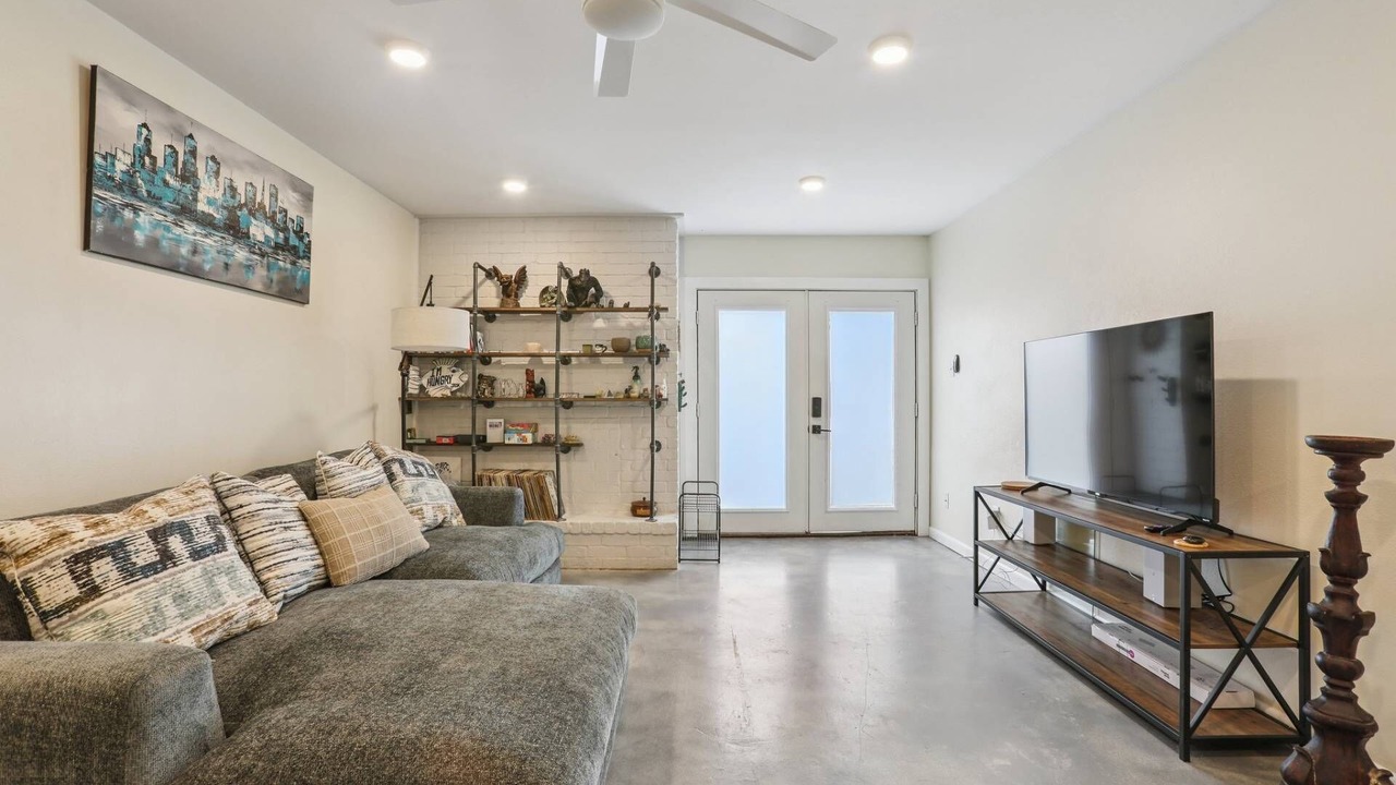 Photo of Livingroom in North Loop