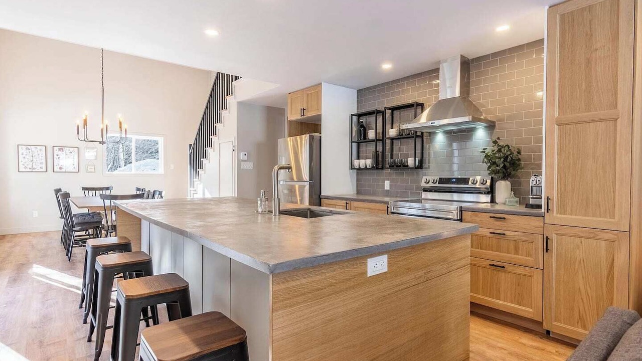Photo of Kitchen in Les Pays-d'en-Haut Regional County Municipality