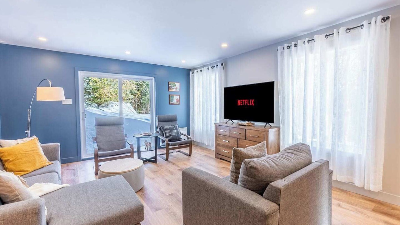 Photo of Livingroom in Les Pays-d'en-Haut Regional County Municipality