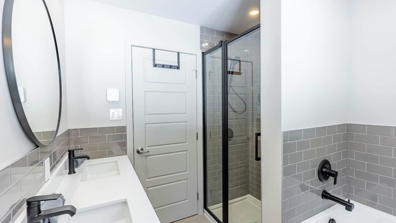 Photo of Bathroom in Les Pays-d'en-Haut Regional County Municipality
