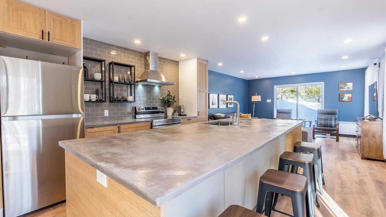 Photo of Kitchen in Les Pays-d'en-Haut Regional County Municipality