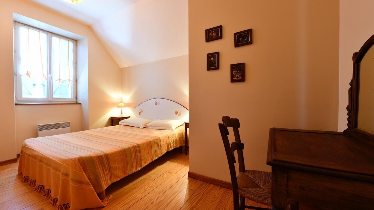 Photo of Bedroom in Viellesegure