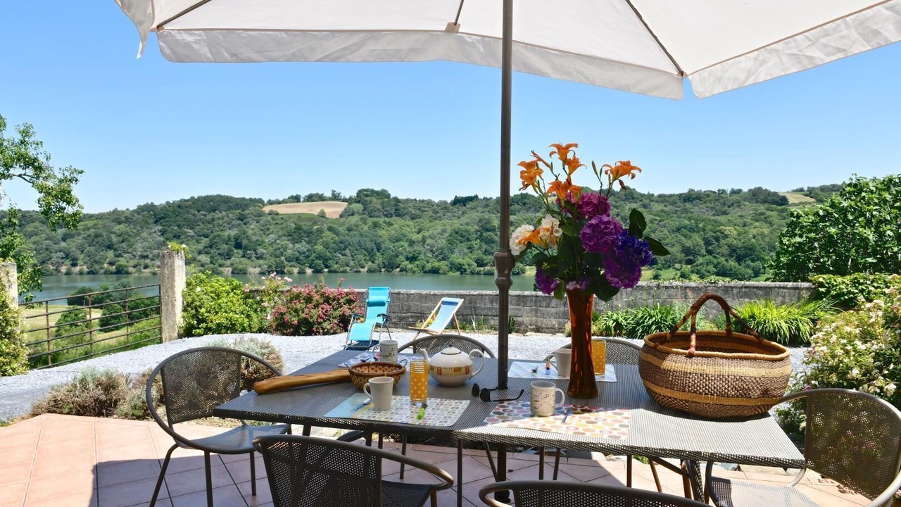 Photo of Outdoor in Viellesegure