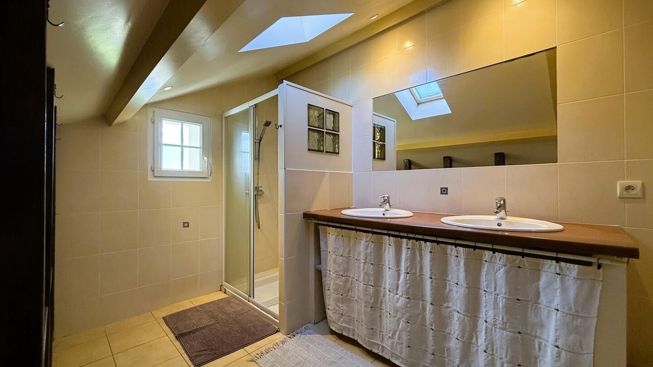 Photo of Bathroom in Viellesegure