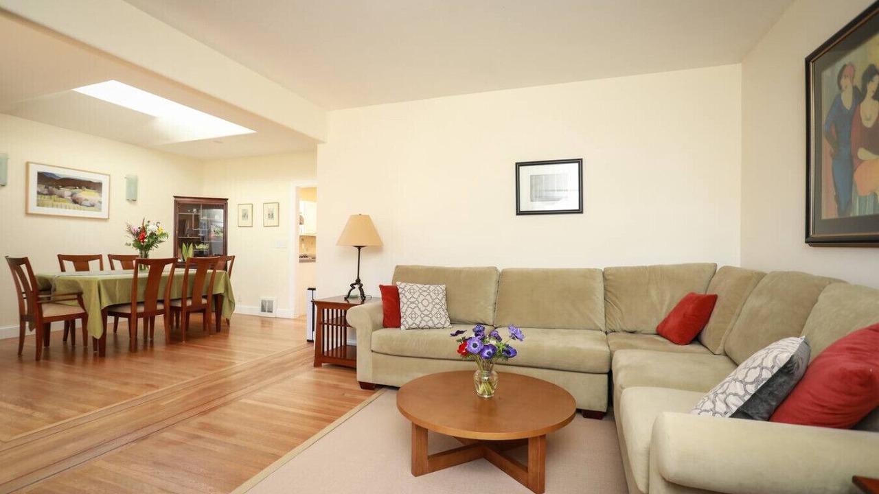 Photo of Livingroom in Sunnyside