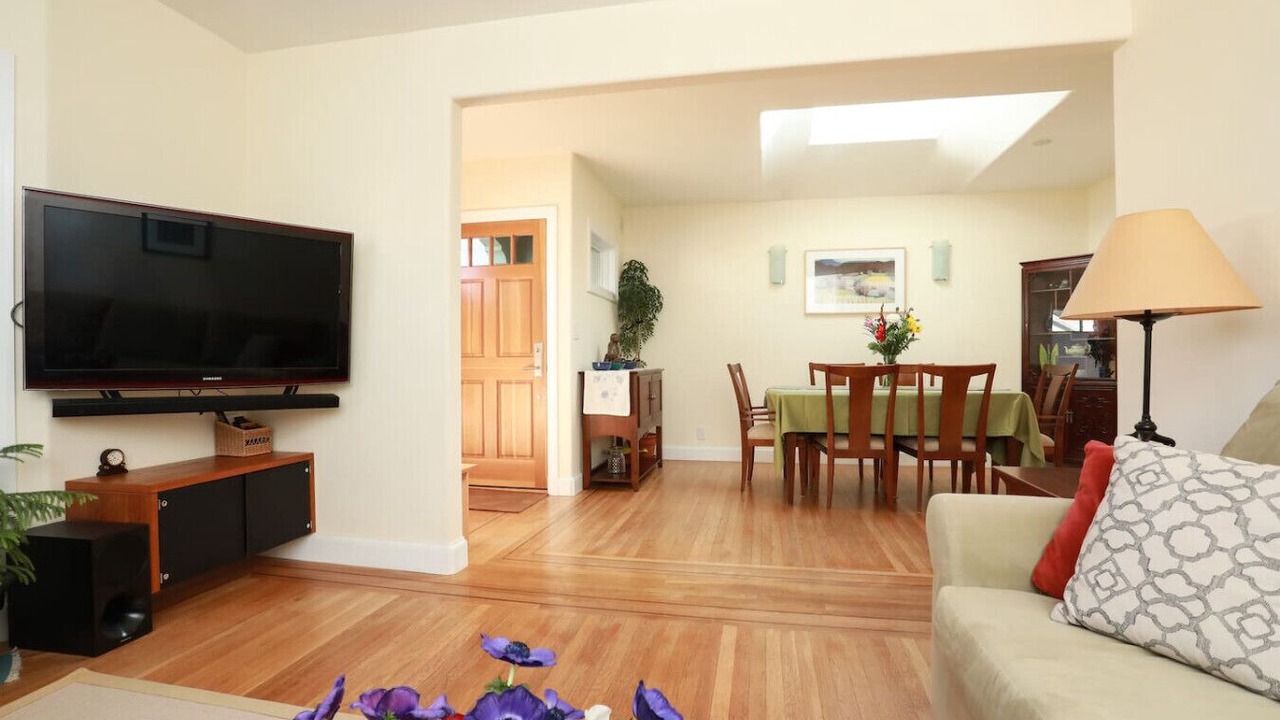 Photo of Livingroom in Sunnyside