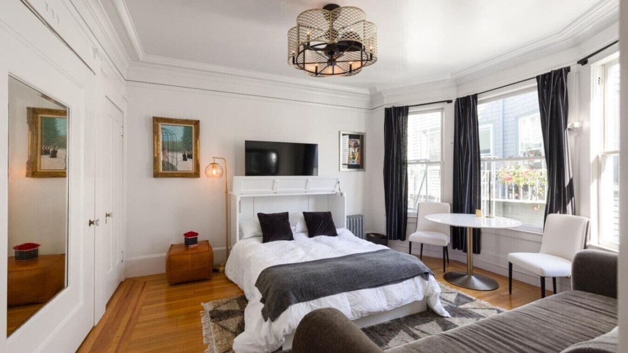 Photo of Bedroom in Lower Nob Hill