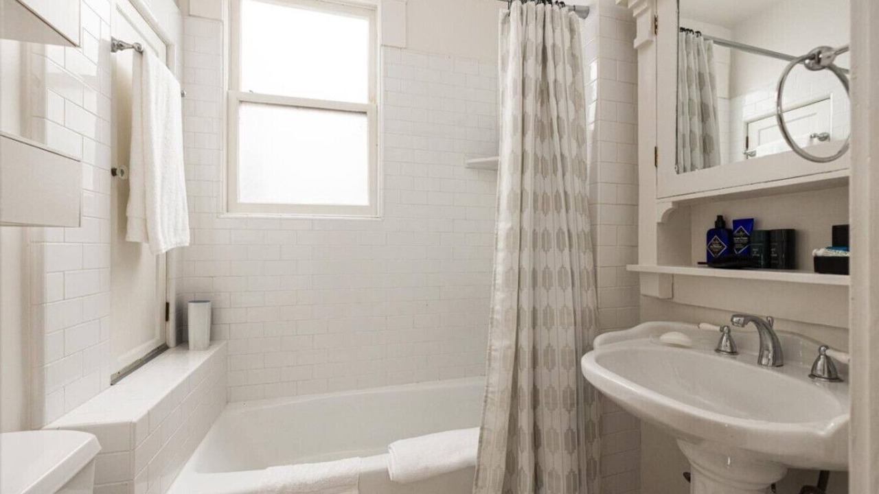 Photo of Bathroom in Lower Nob Hill