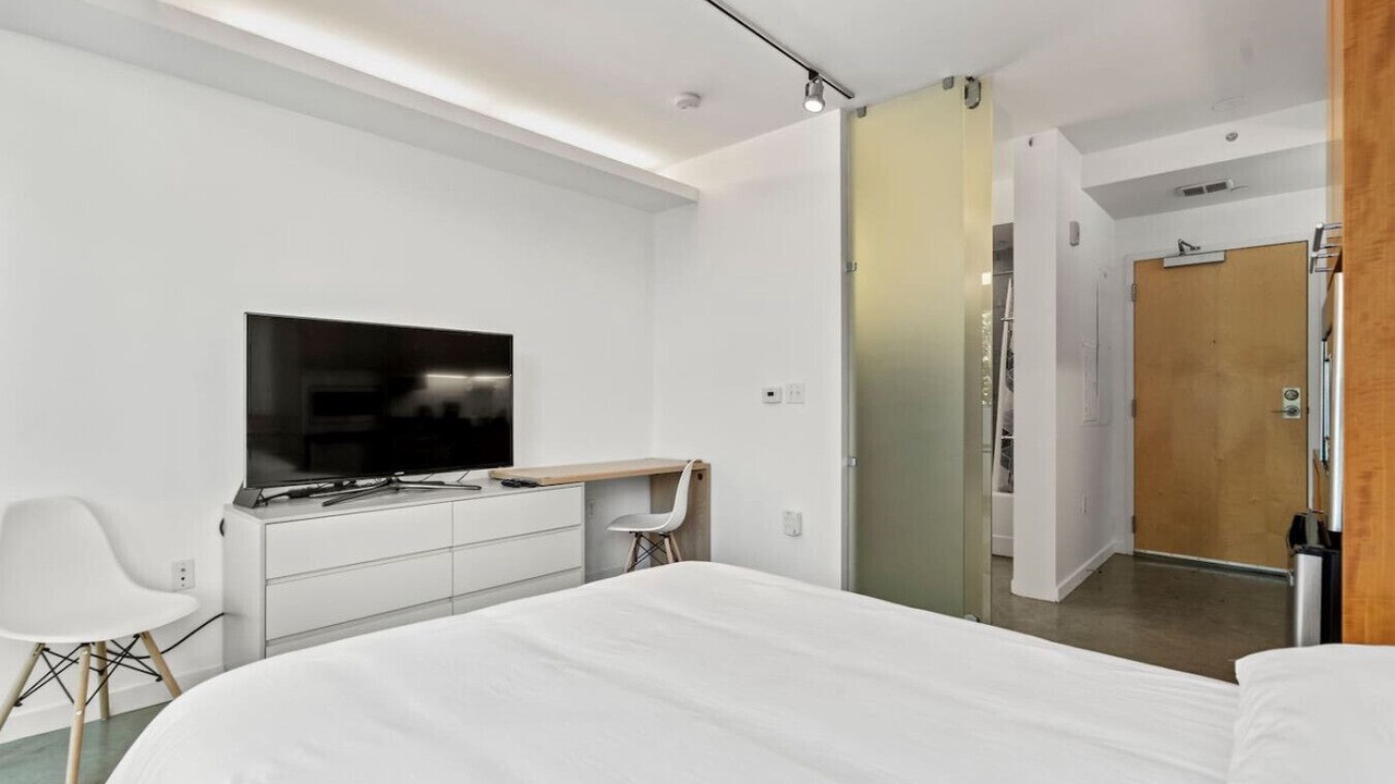 Photo of Bedroom in Downtown San Francisco