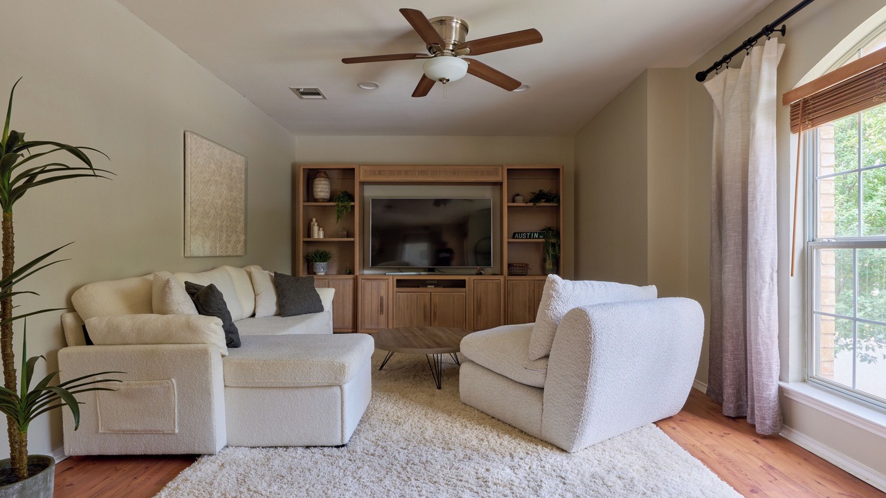 Photo of Livingroom in Deer Creek Ranch