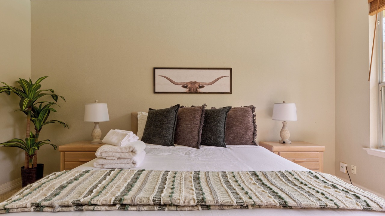 Photo of Bedroom in Deer Creek Ranch