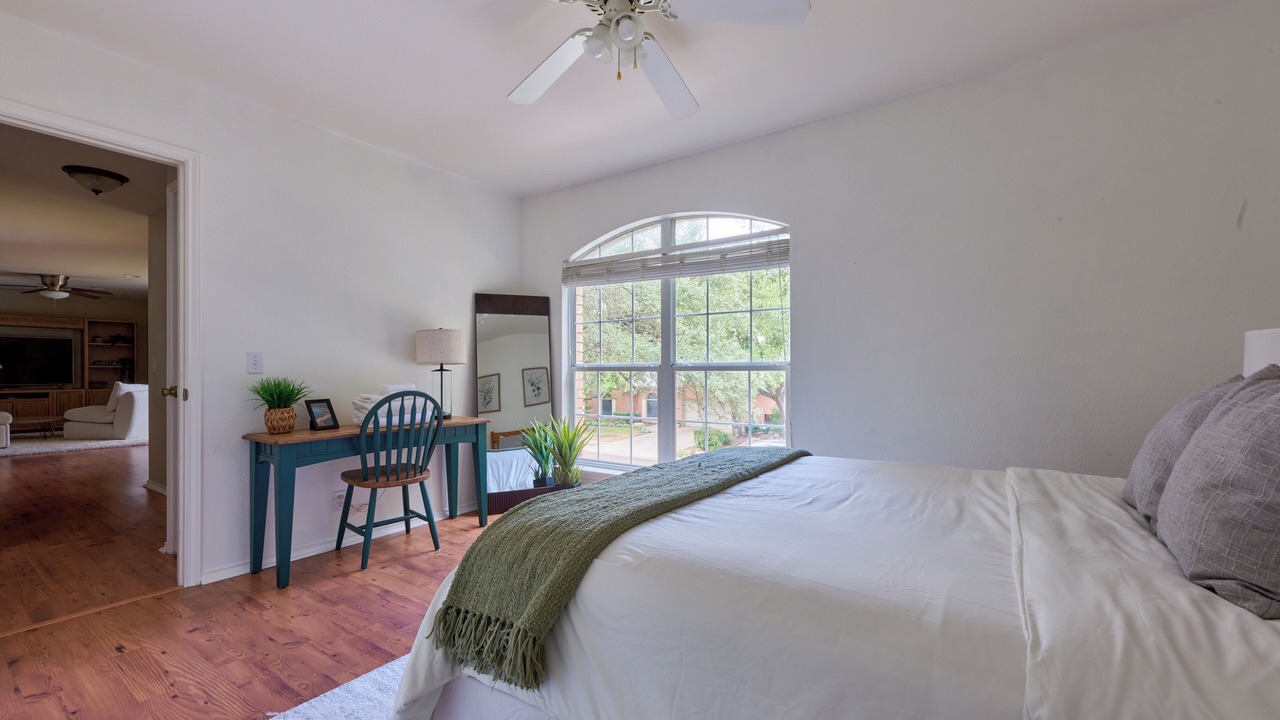 Photo of Bedroom in Deer Creek Ranch