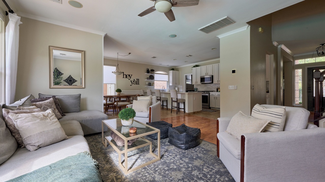 Photo of Livingroom in Deer Creek Ranch