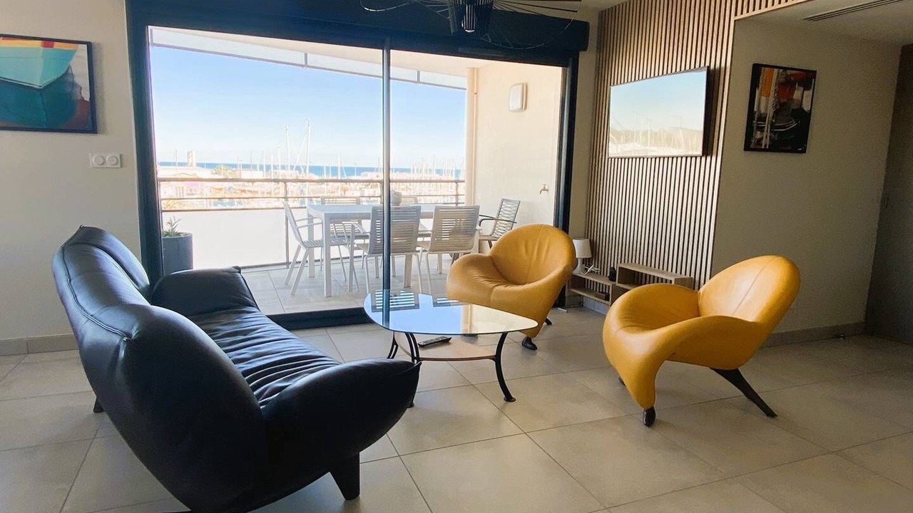 Photo of Livingroom in Le Port