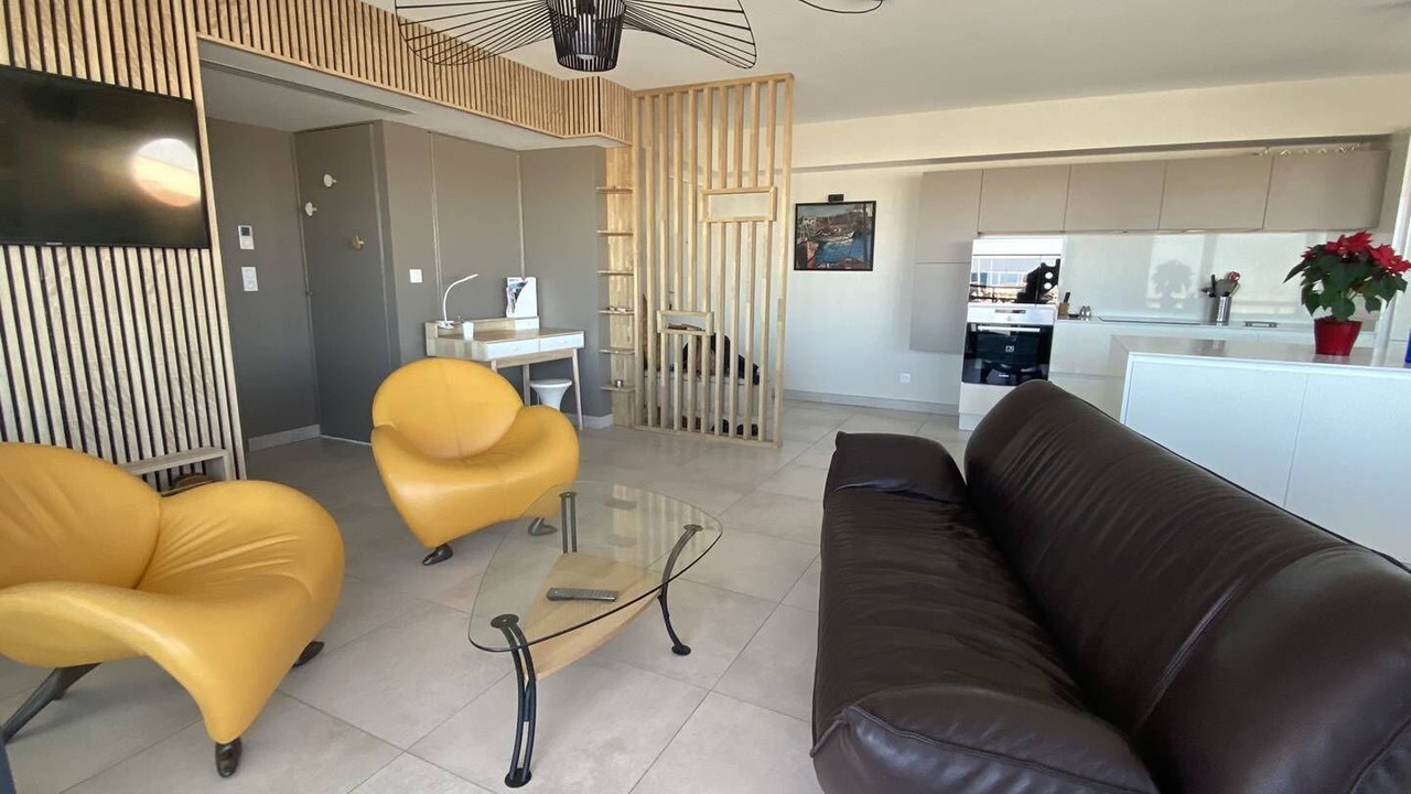 Photo of Livingroom in Le Port