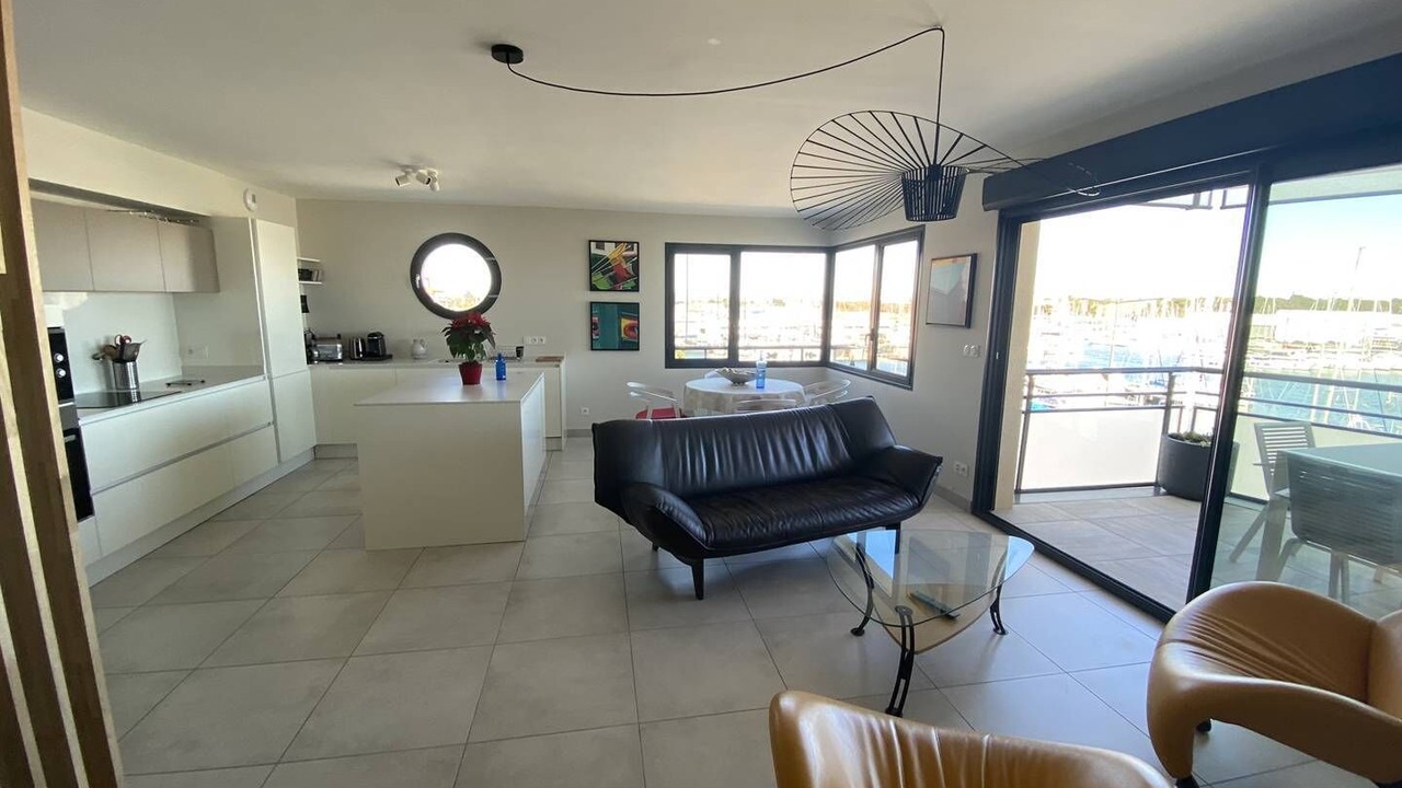 Photo of Livingroom in Le Port