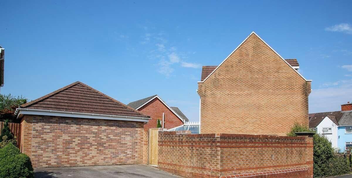 Photo of Outdoor in Heath