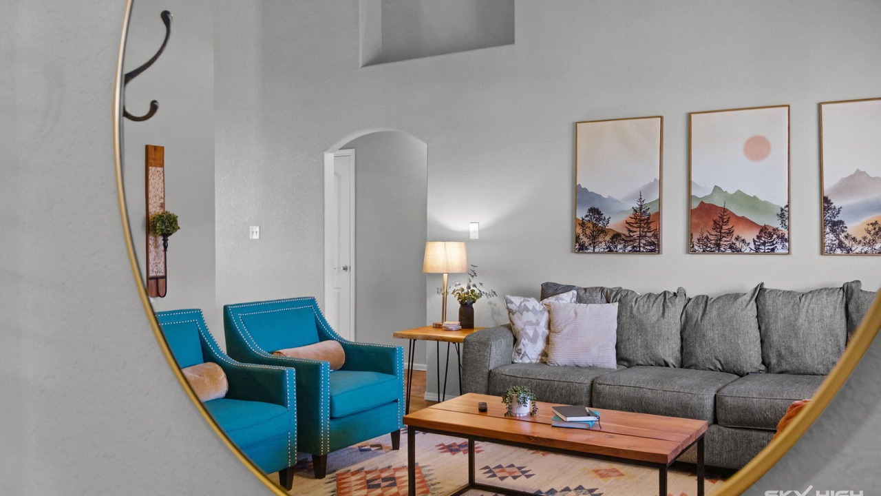 Photo of Livingroom in Van Buren