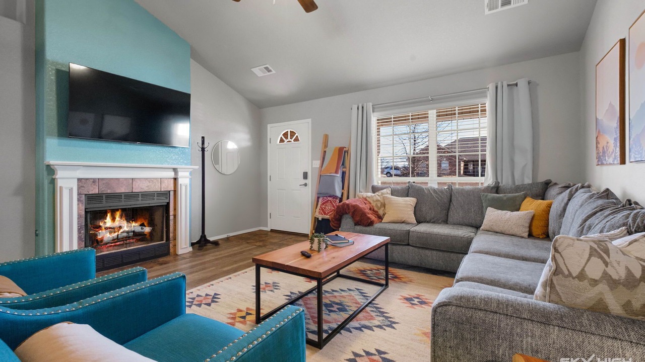 Photo of Livingroom in Van Buren