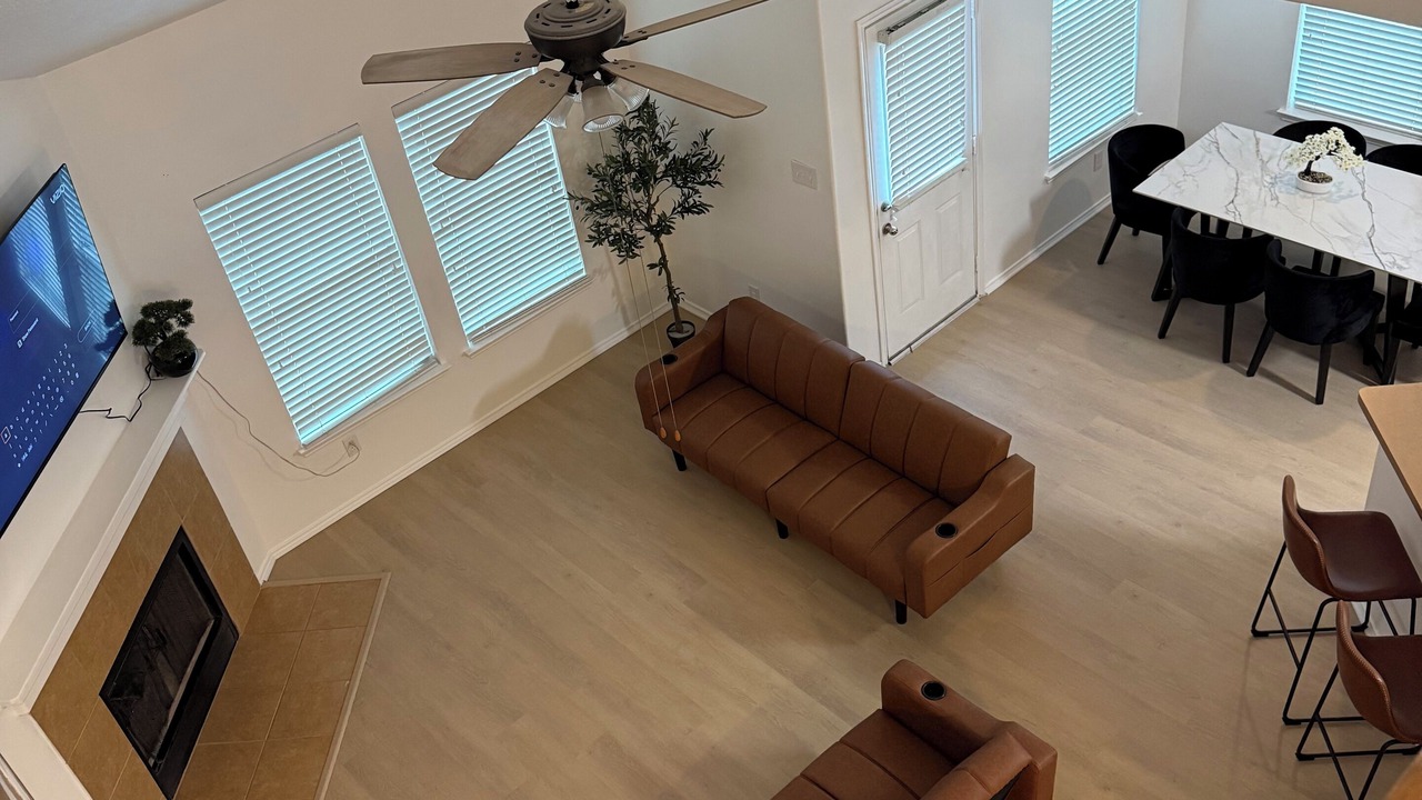 Photo of Livingroom in Barker