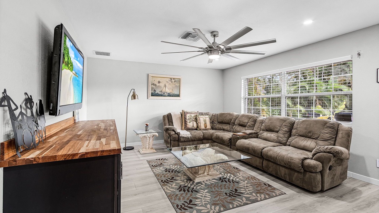 Photo of Livingroom in Alabama Grove Terrace
