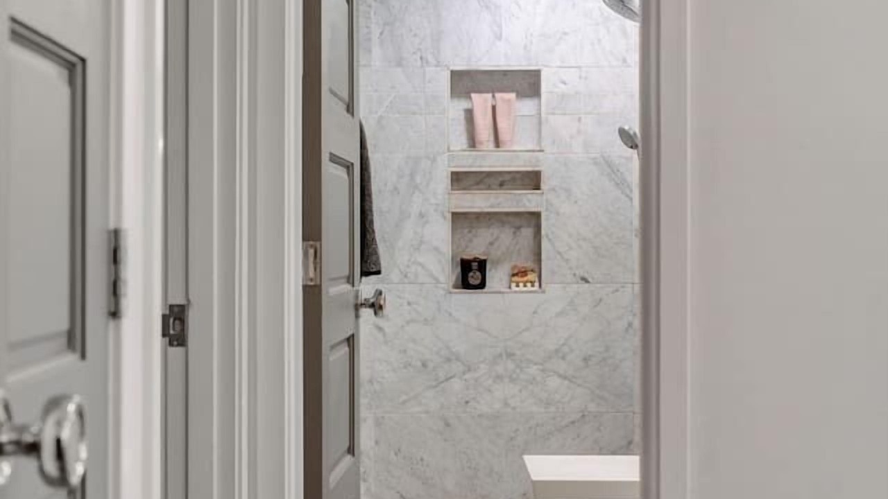 Photo of Bathroom in Warren