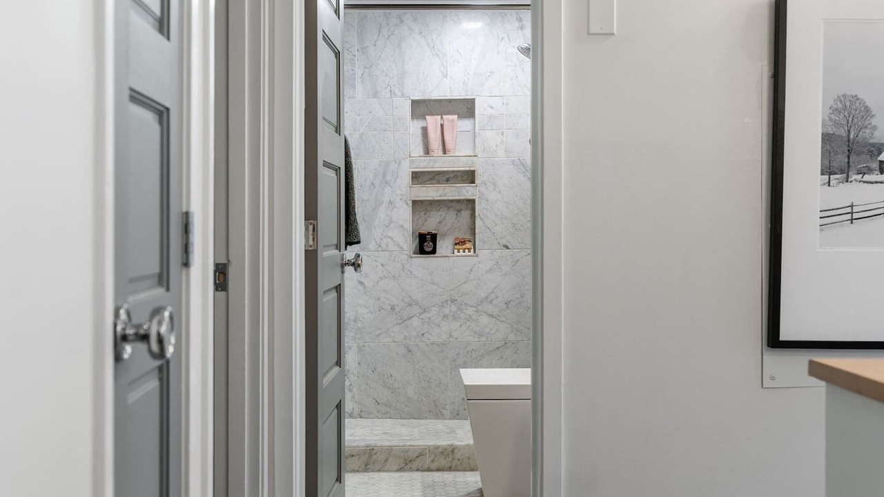 Photo of Bathroom in Warren