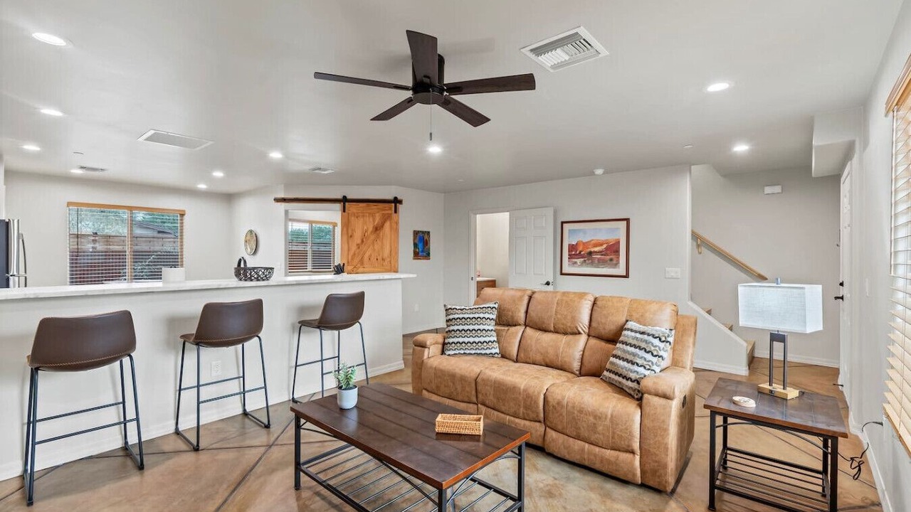 Photo of Livingroom in Menlo Park