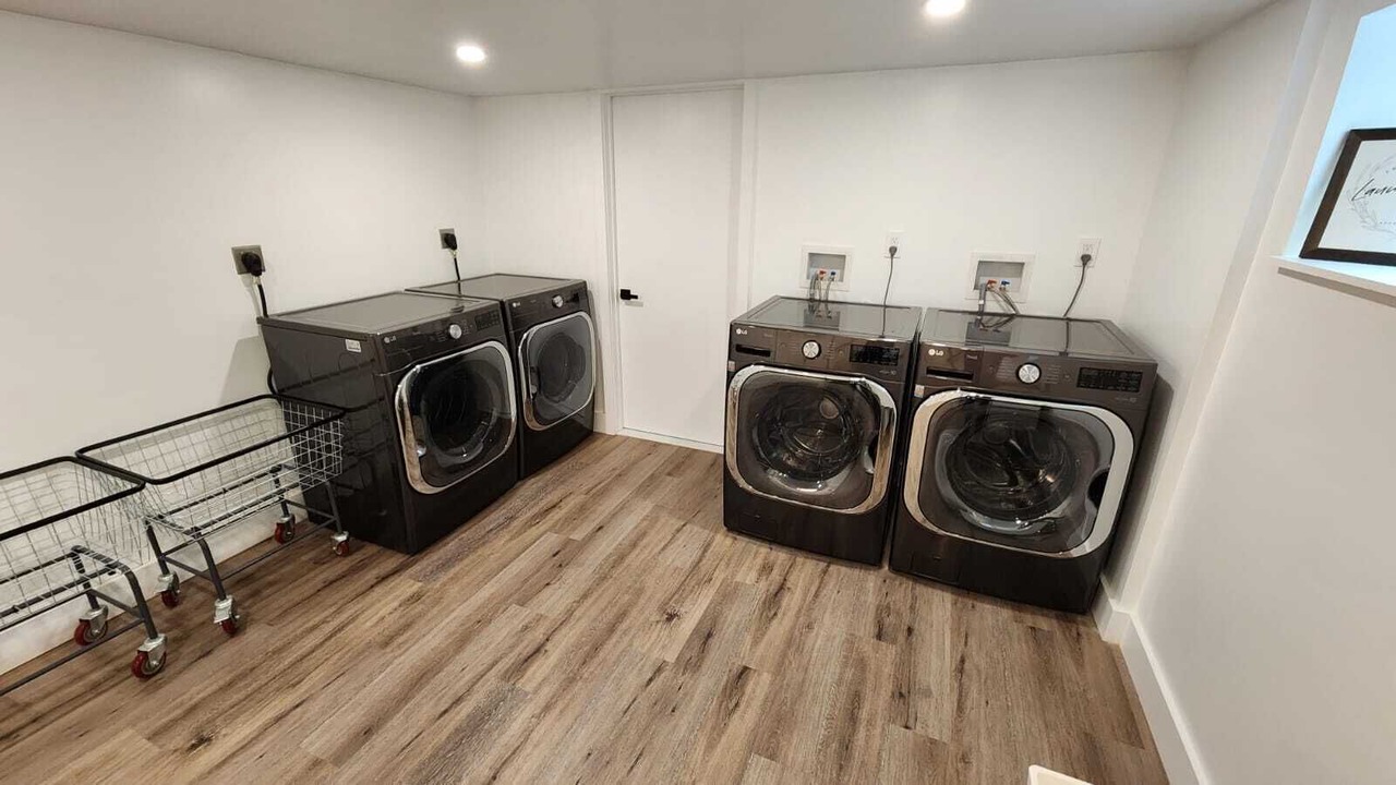 Photo of Others in Linden