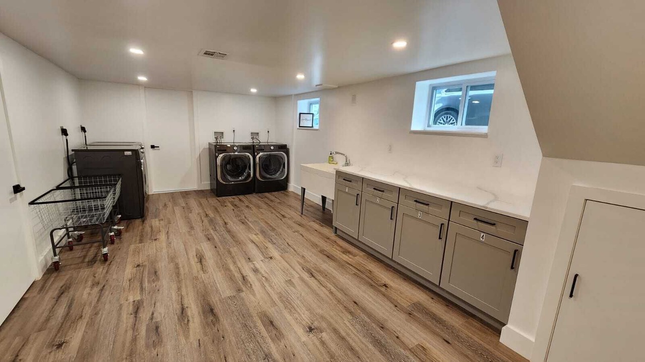 Photo of Others in Linden