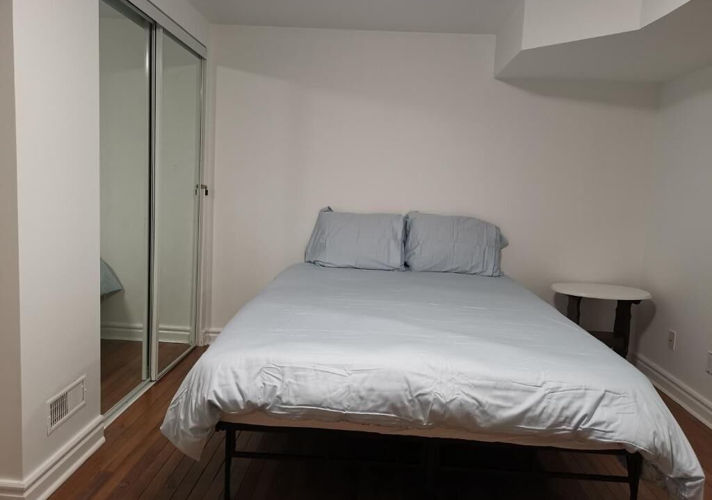 Photo of Bedroom in Richmond Hill