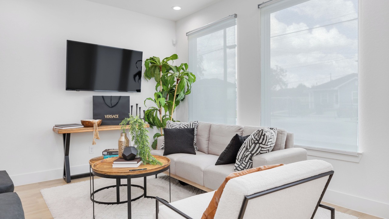 Photo of Livingroom in Northside