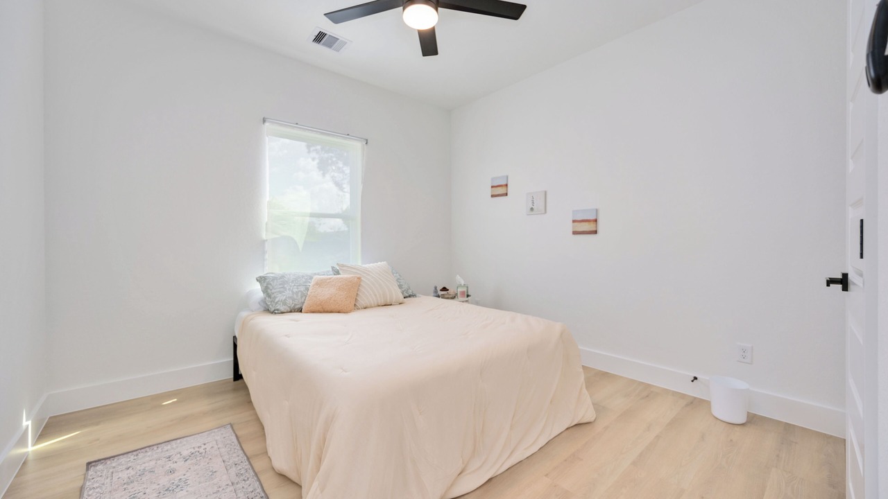 Photo of Bedroom in Northside