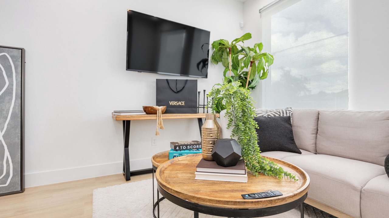 Photo of Livingroom in Northside