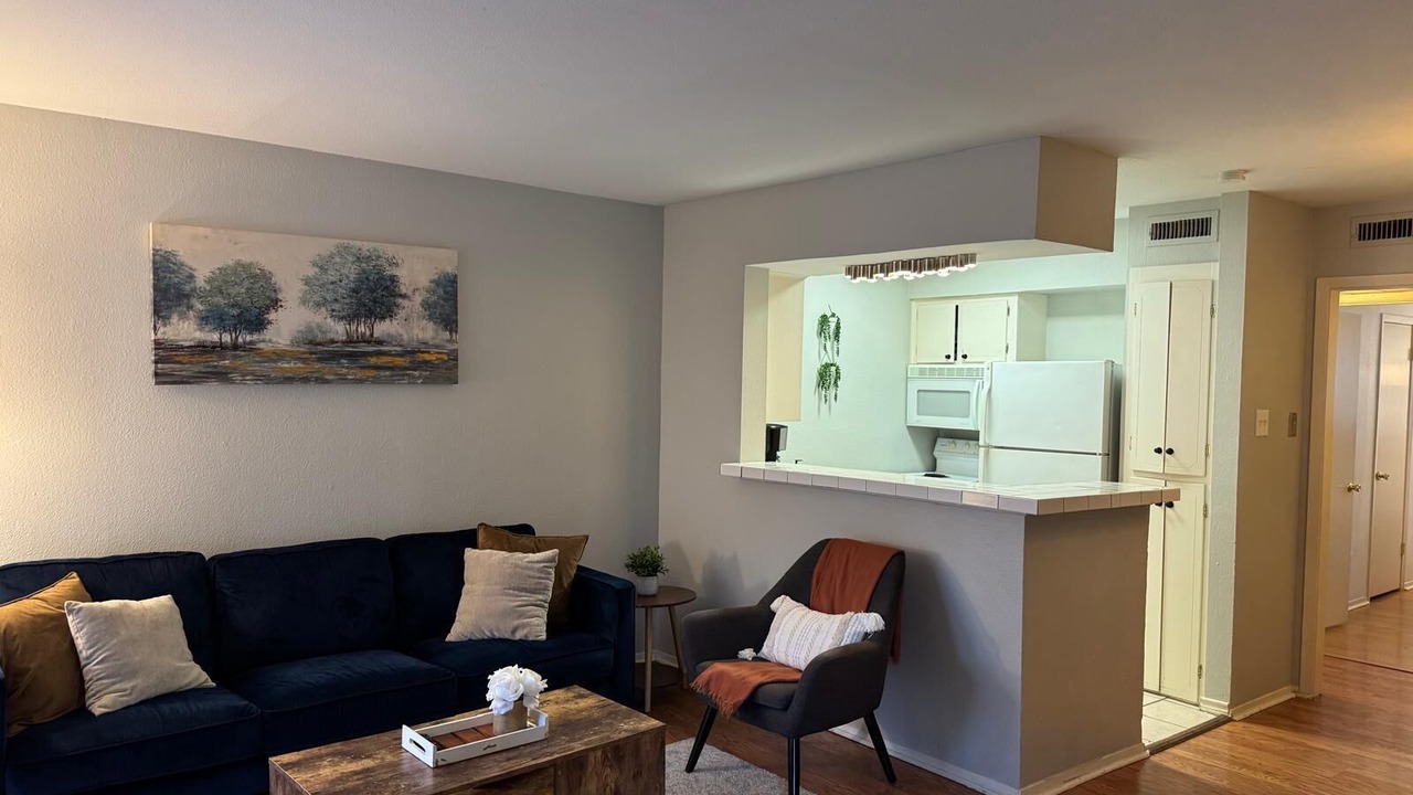 Photo of Livingroom in Lower Greenville