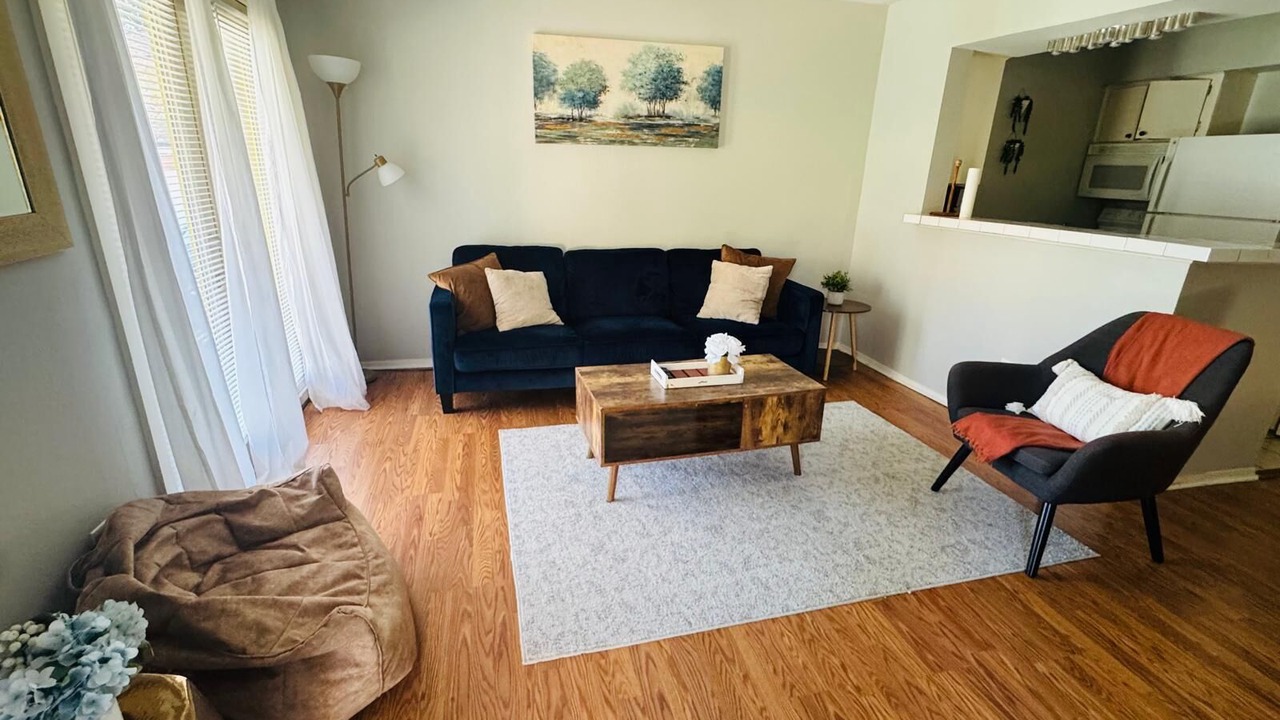 Photo of Livingroom in Lower Greenville