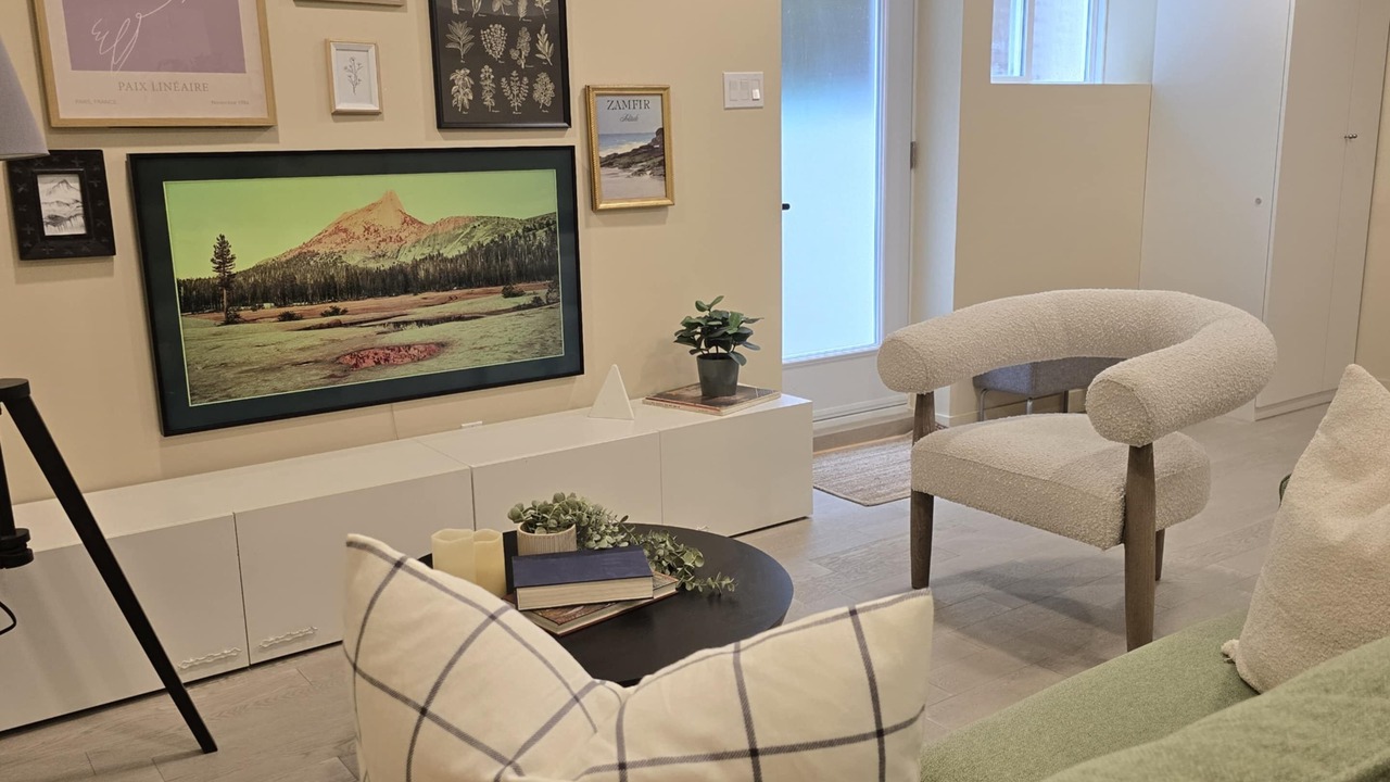 Photo of Livingroom in Brossard