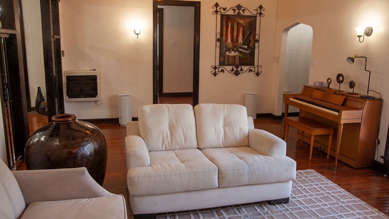 Photo of Livingroom in NoHo Arts District