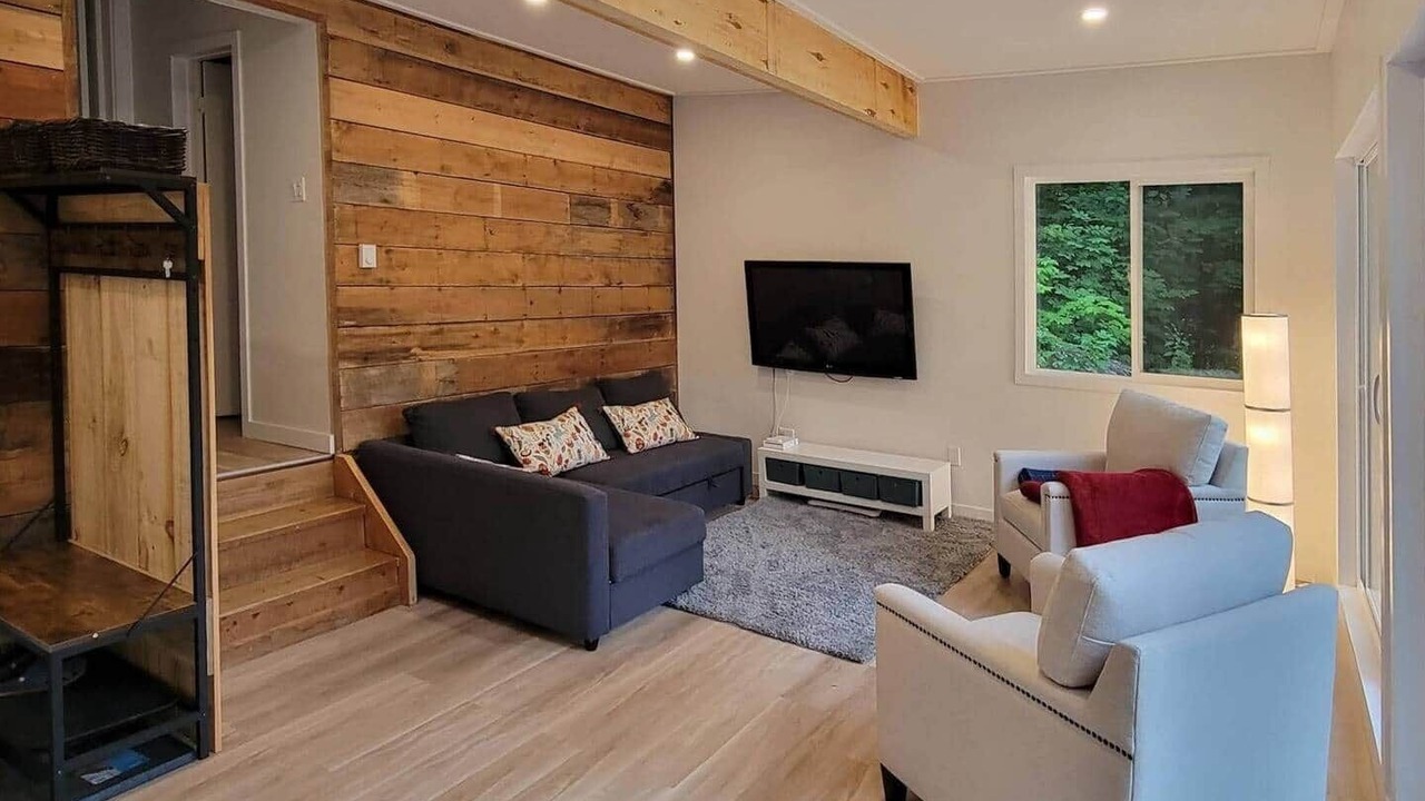 Photo of Livingroom in Val-des-Monts
