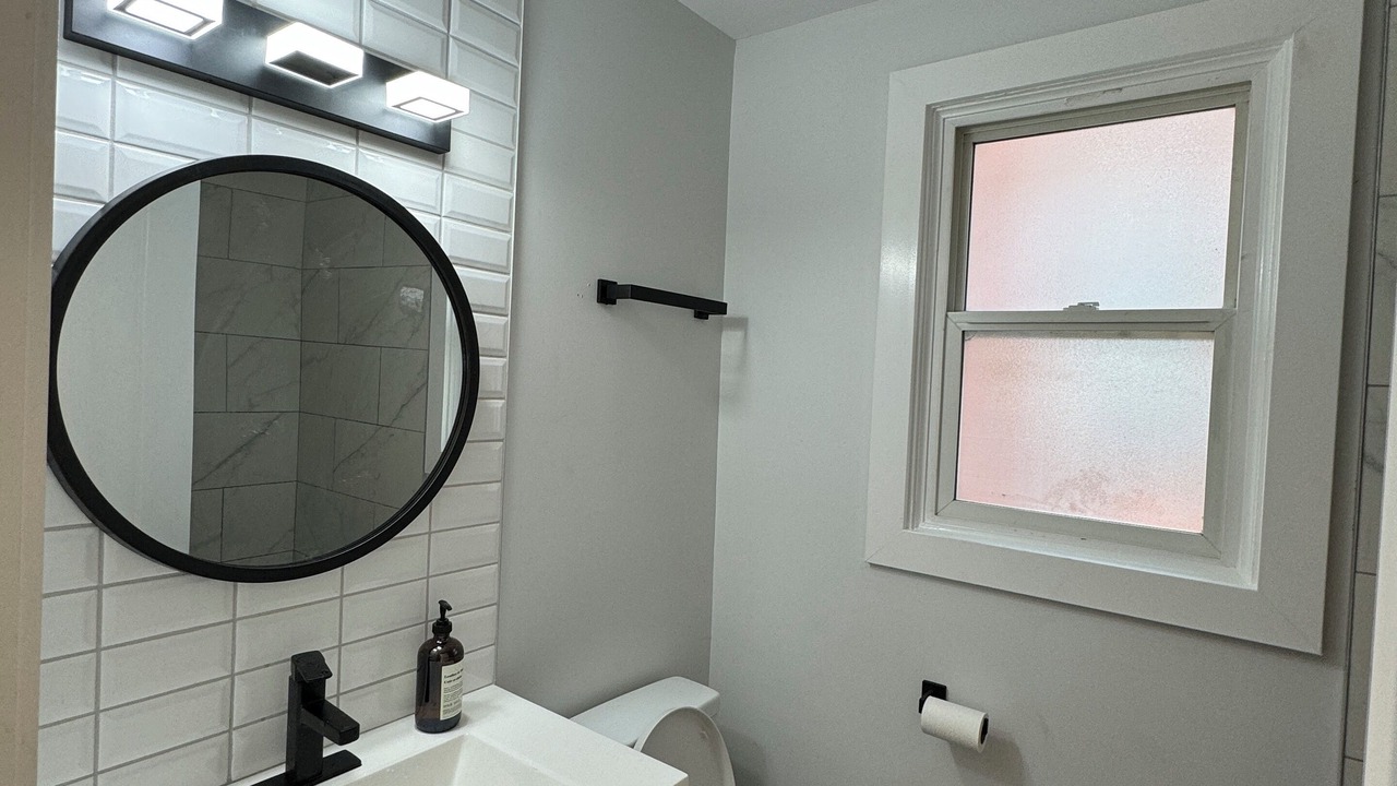 Photo of Bathroom in Vanier