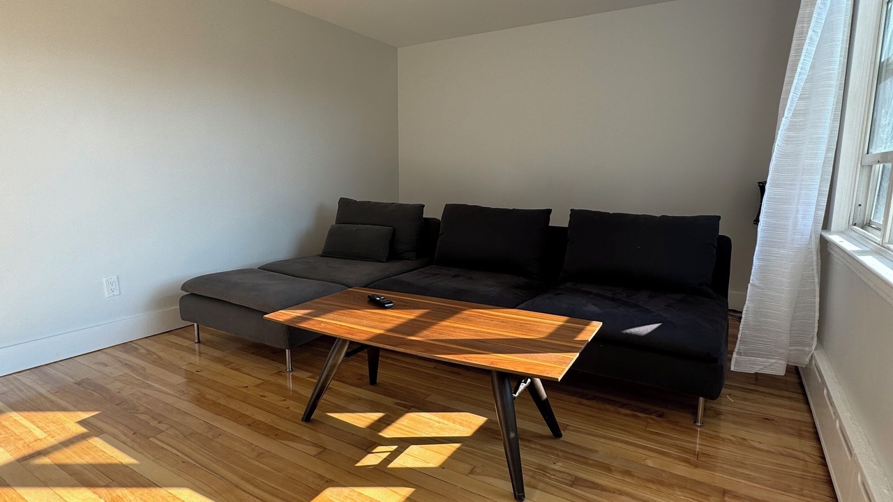 Photo of Livingroom in Vanier